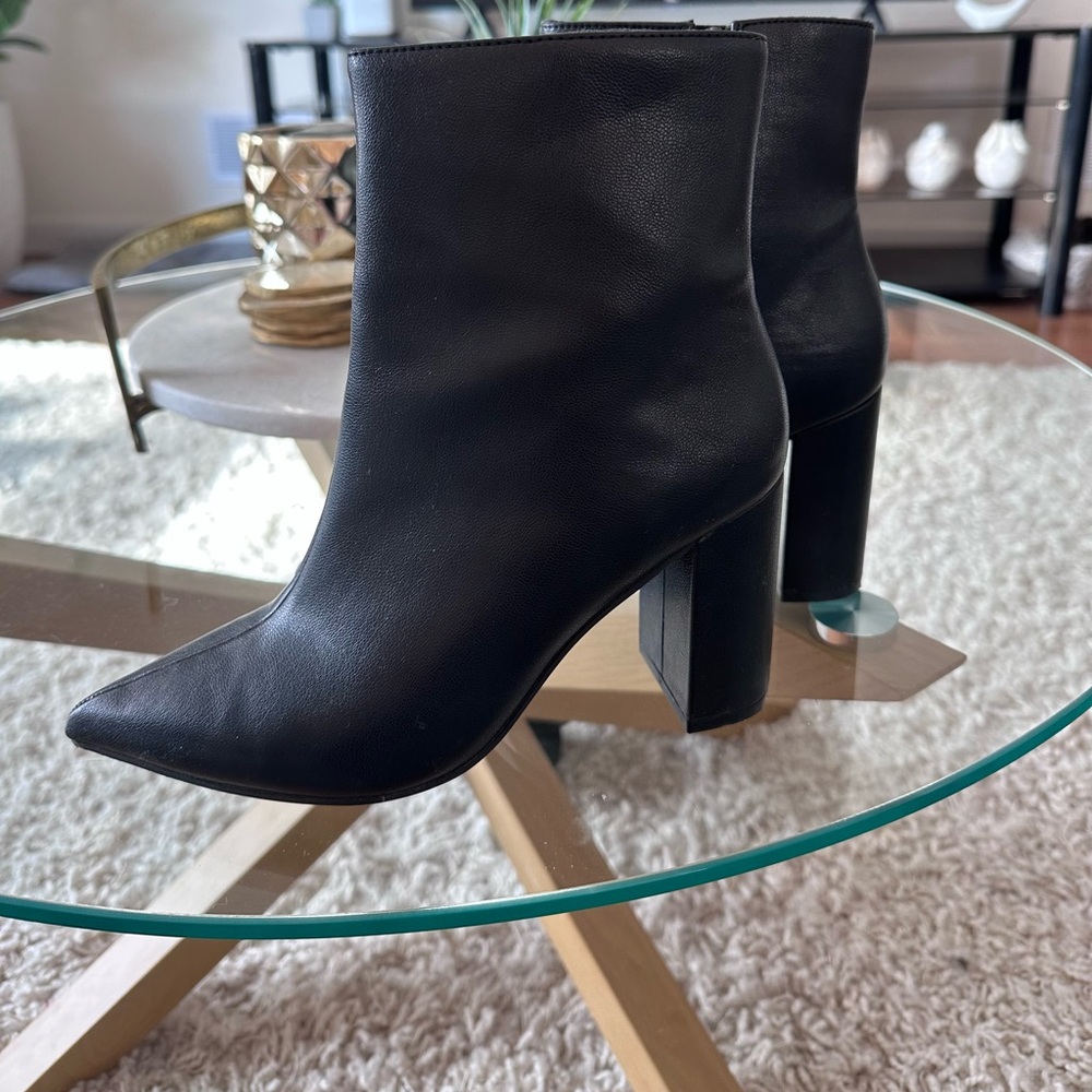 Pointy toe ankle boots